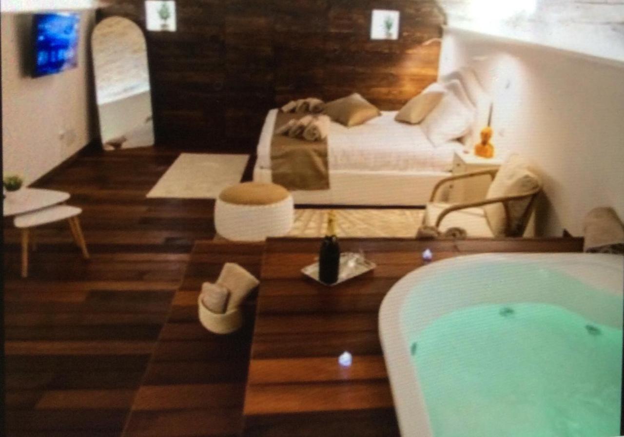 Lc Luxury Apartment Bari Extérieur photo